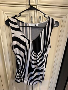 New York & Company Stretch Top